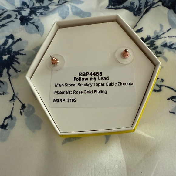 Bomb Party - Earrings - Smokey Topaz - Picture 4 of 4